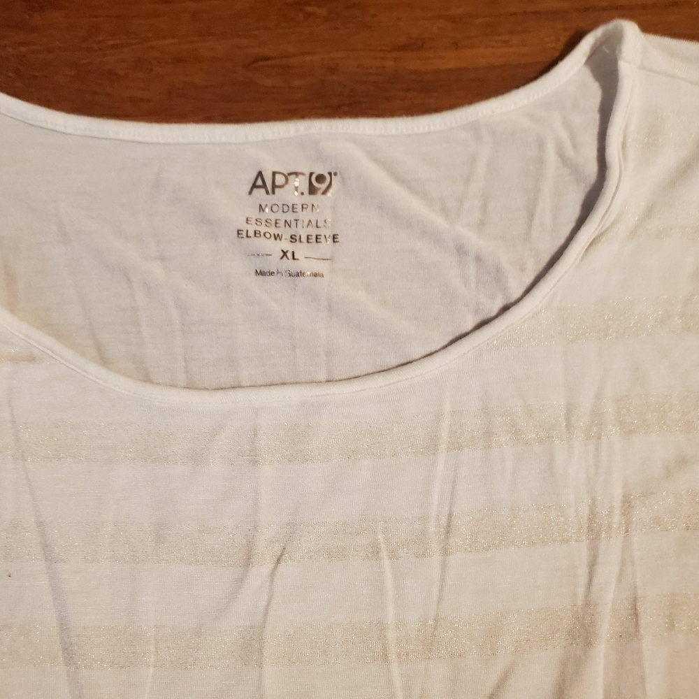 Apt 9 premium modern tee elbow sleeve, white & shimmery gold striped - Picture 3 of 3